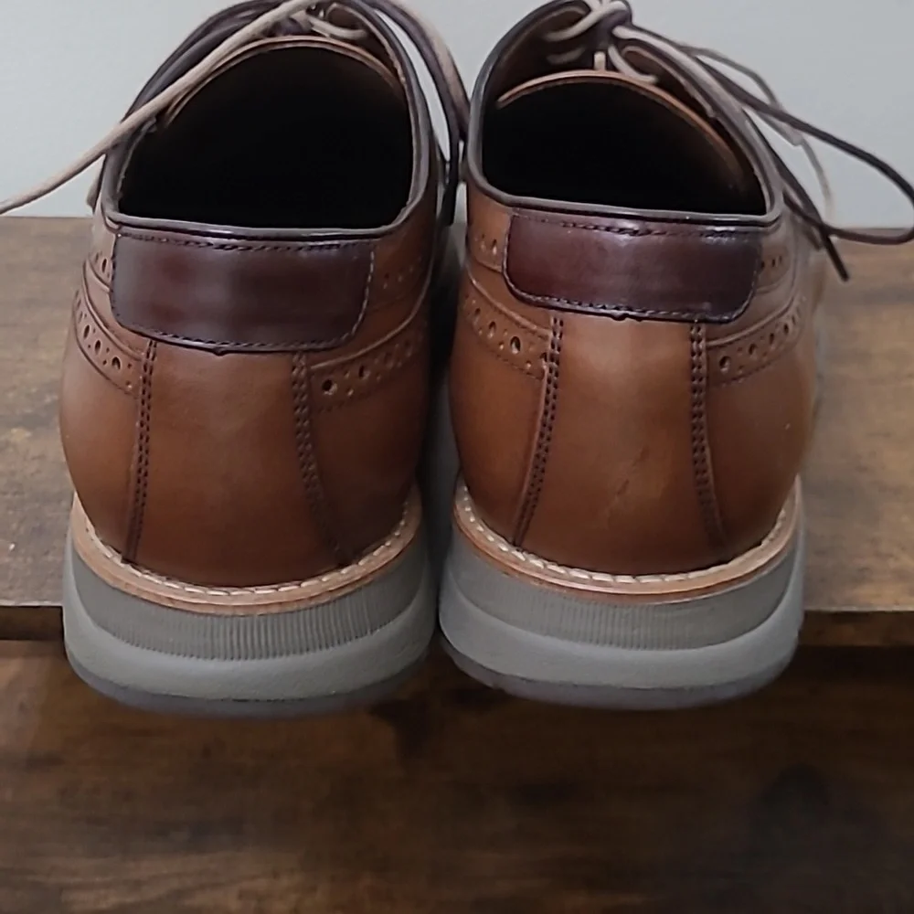 Johnston & Murphy Leather Wingtip Oxfords size 11.5
